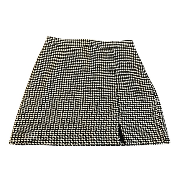 Hollister Dresses & Skirts - Hollister Monochrome Houndstooth Skirt